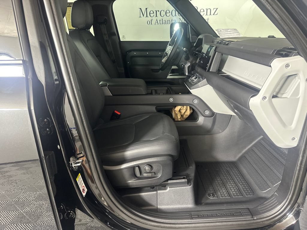 Used 2024 Land Rover Defender 110 SE AWD/4WD image 13