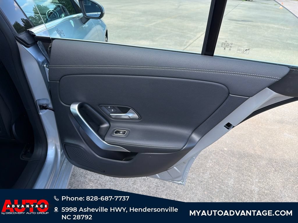 Used 2025 Mercedes-Benz CLA 250 4MATIC image 36