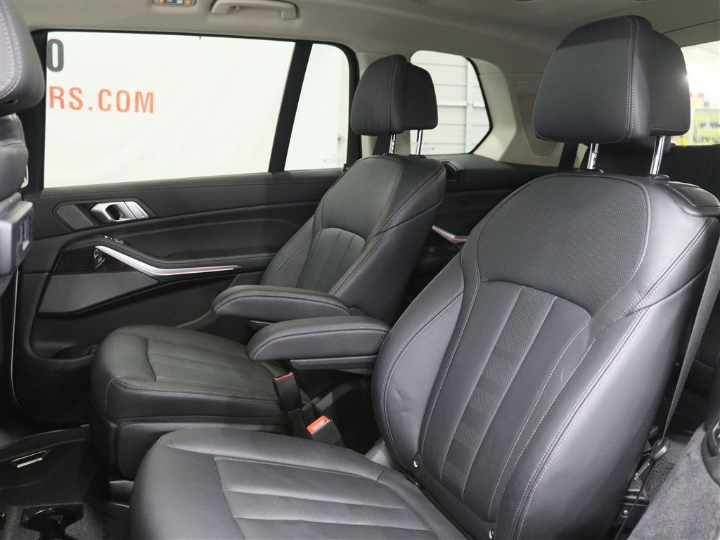 Used 2021 BMW X7 xDrive40i w/ Premium Package AWD/4WD image 19