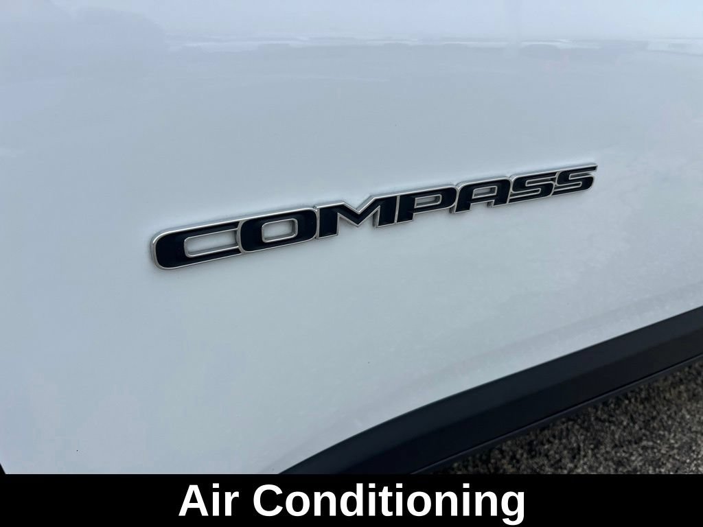 Used 2025 Jeep Compass Limited AWD/4WD image 19