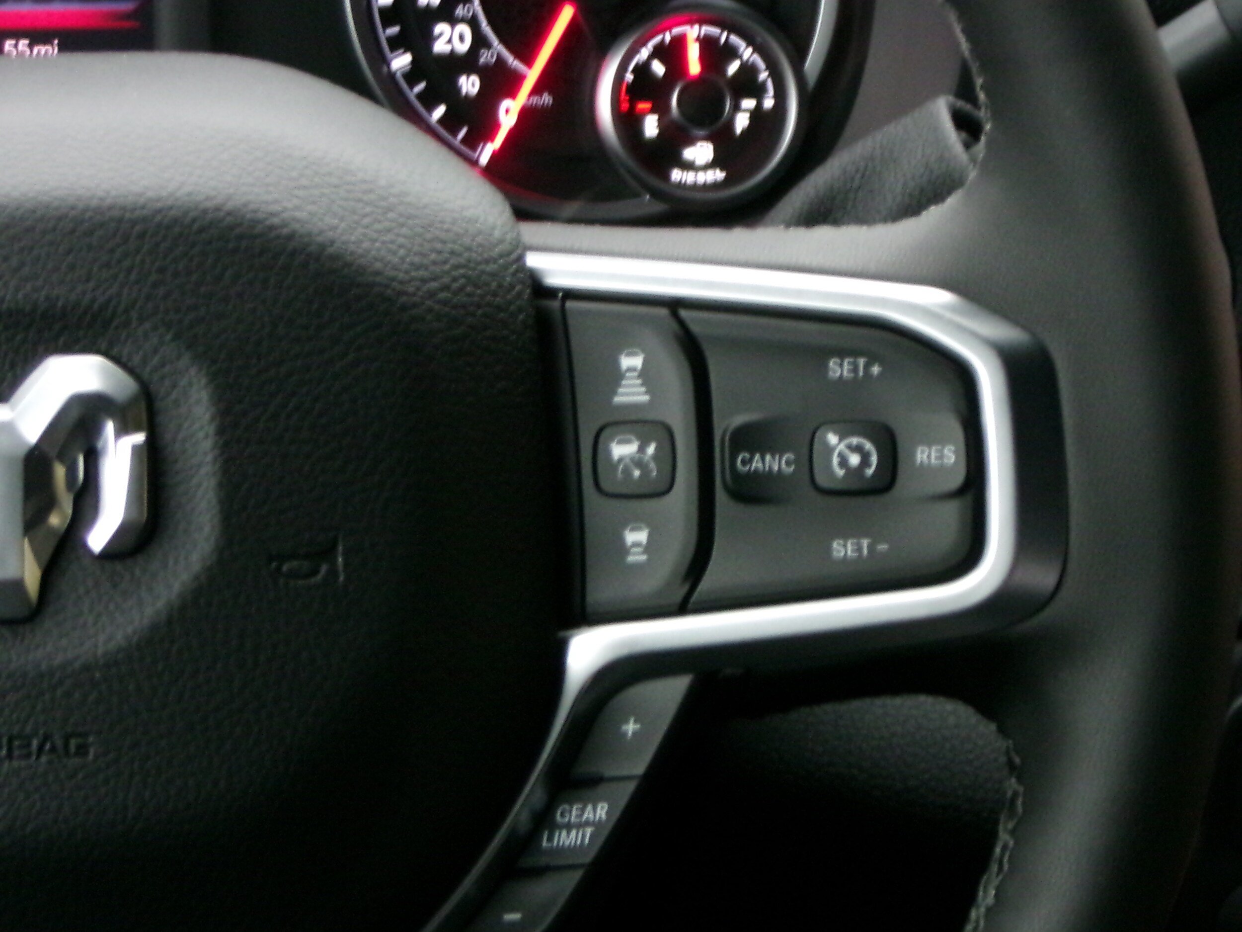 New 2026 RAM 2500 Big Horn AWD/4WD image 13