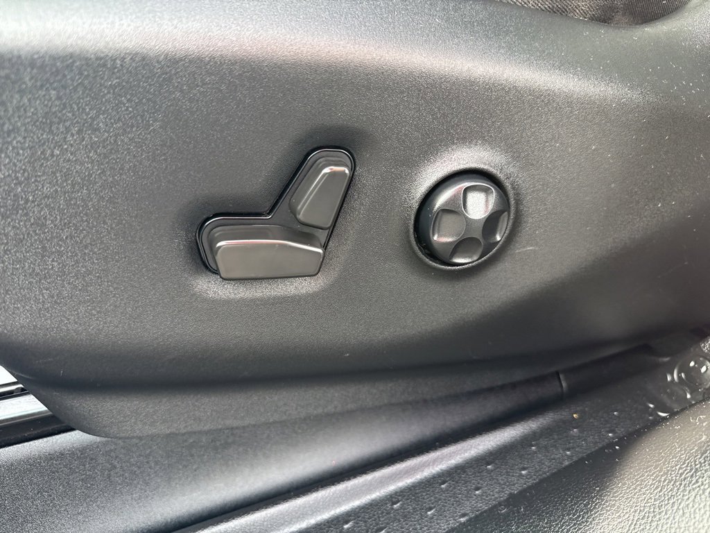 Used 2022 Chrysler Pacifica Touring-L w/ S Appearance Package image 9