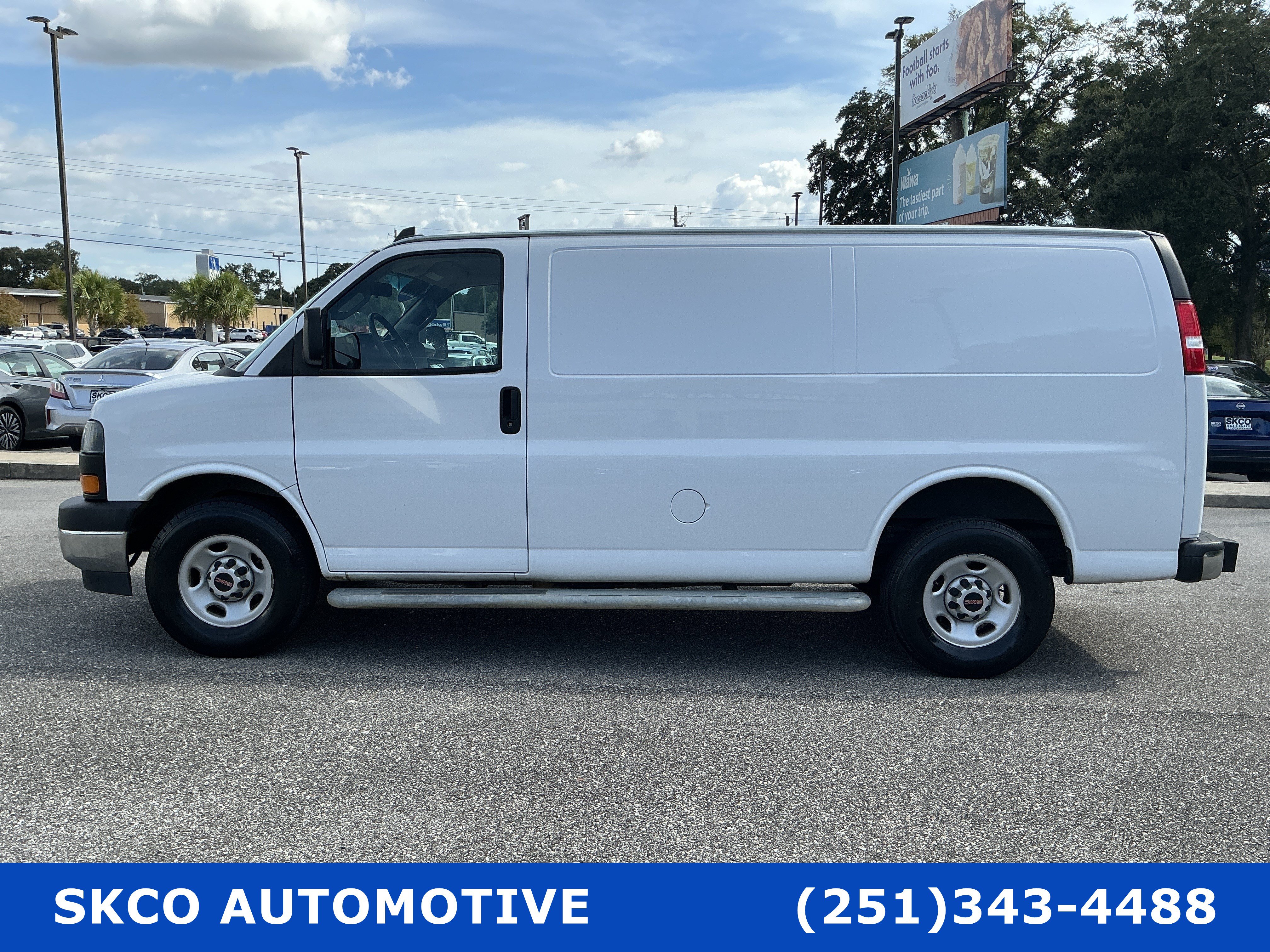 Used 2022 GMC Savana 2500 w/ Driver Convenience Package RWD image 2