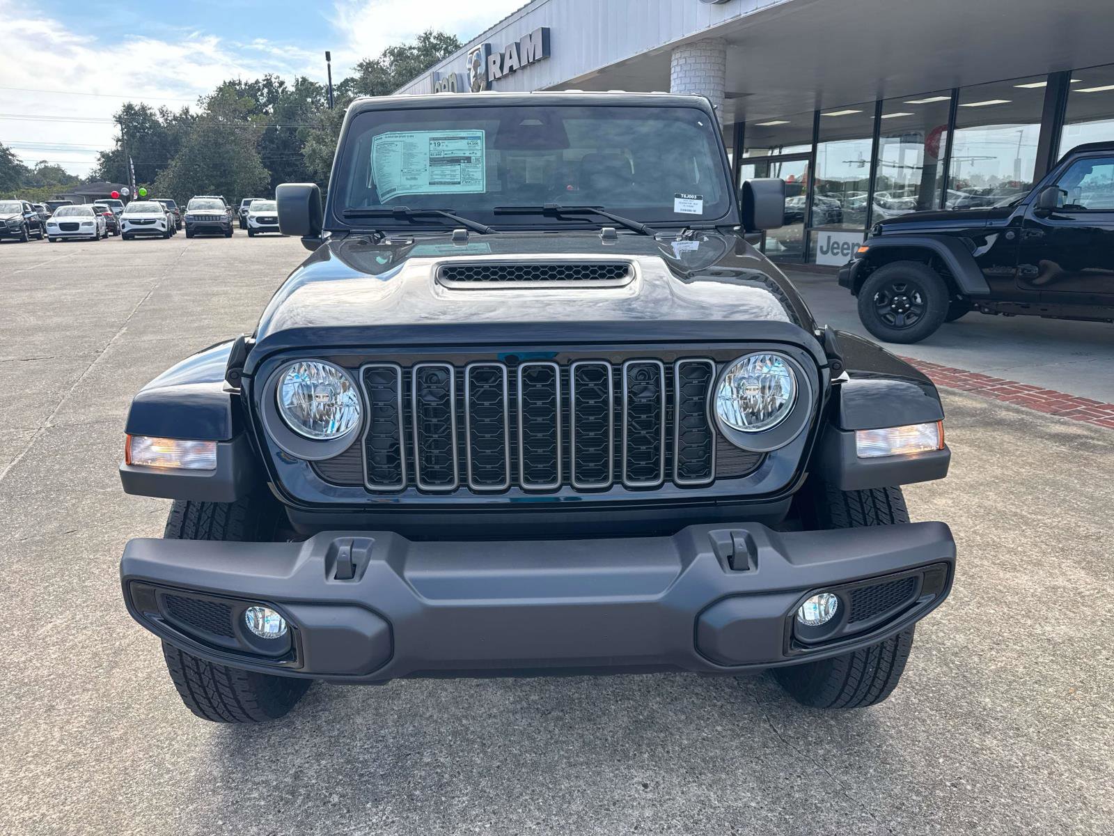 New 2026 Jeep Gladiator Sport AWD/4WD image 2