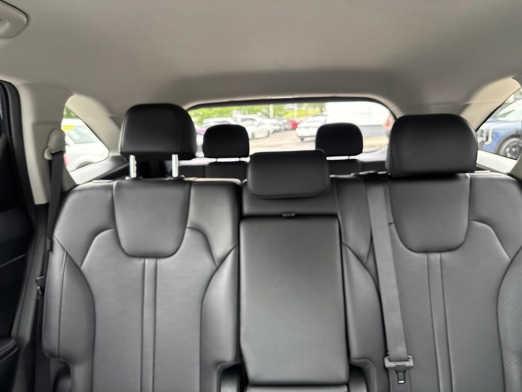 Certified 2025 Kia Sorento S AWD/4WD image 38