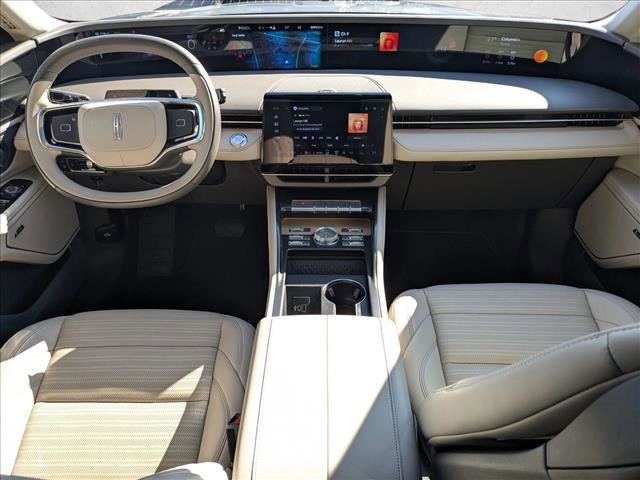 Used 2025 Lincoln Nautilus Reserve image 19