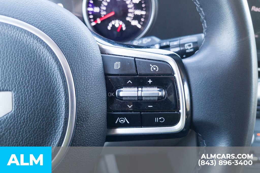 Used 2024 Kia Carnival LX image 29