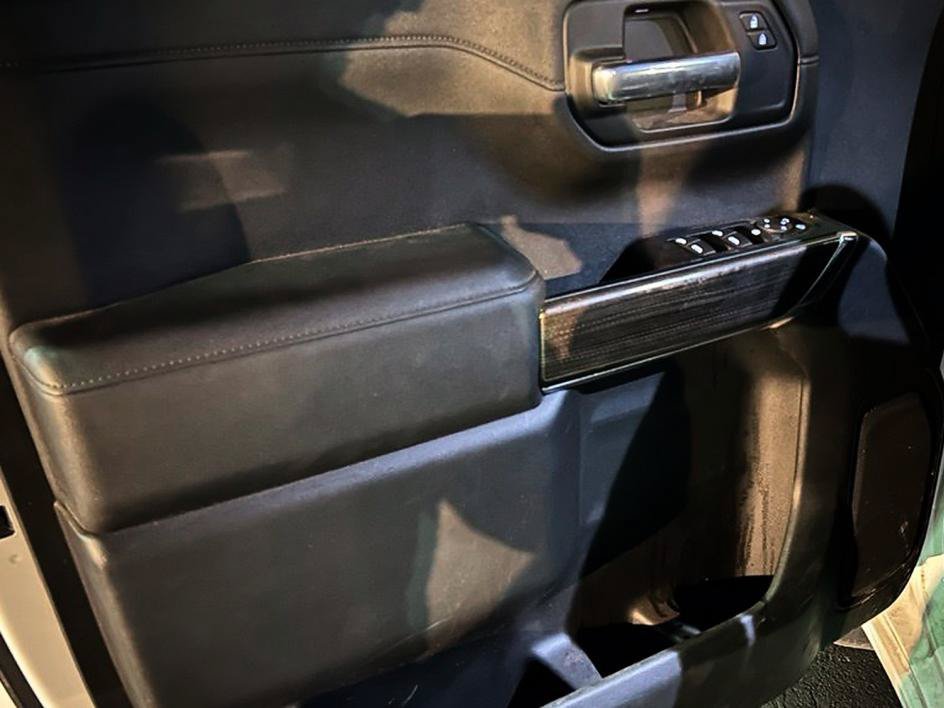 Used 2019 Chevrolet Silverado 1500 LT w/ All-Star Edition AWD/4WD image 10