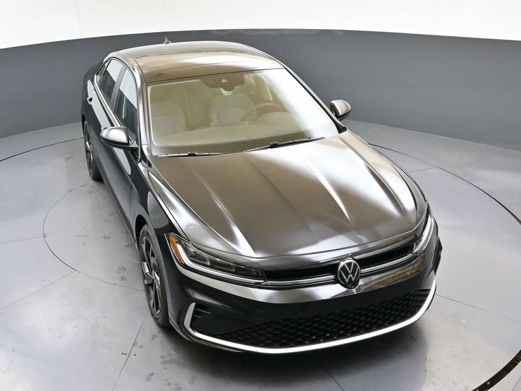 Certified 2026 Volkswagen Jetta SE w/ Black Wheel Package FWD image 42