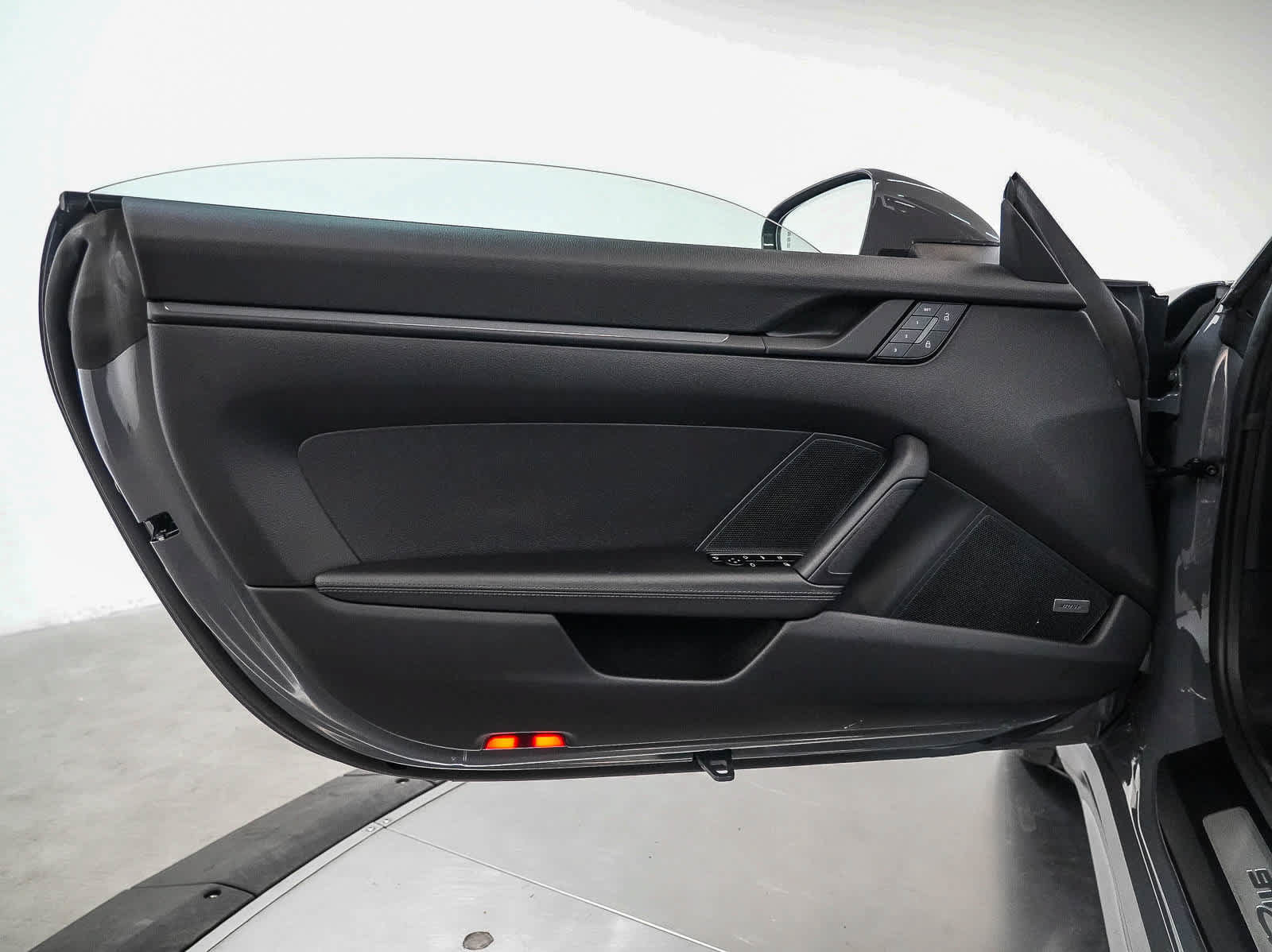 Certified 2025 Porsche 911 Carrera RWD image 23