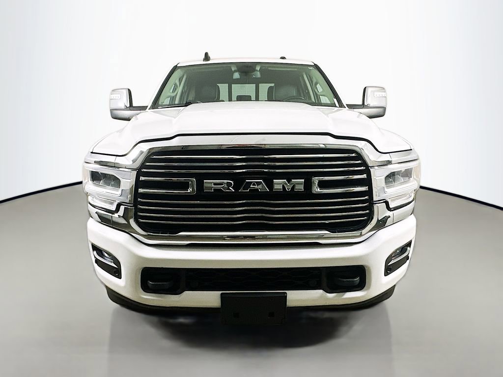 Used 2024 RAM 2500 Laramie AWD/4WD image 2