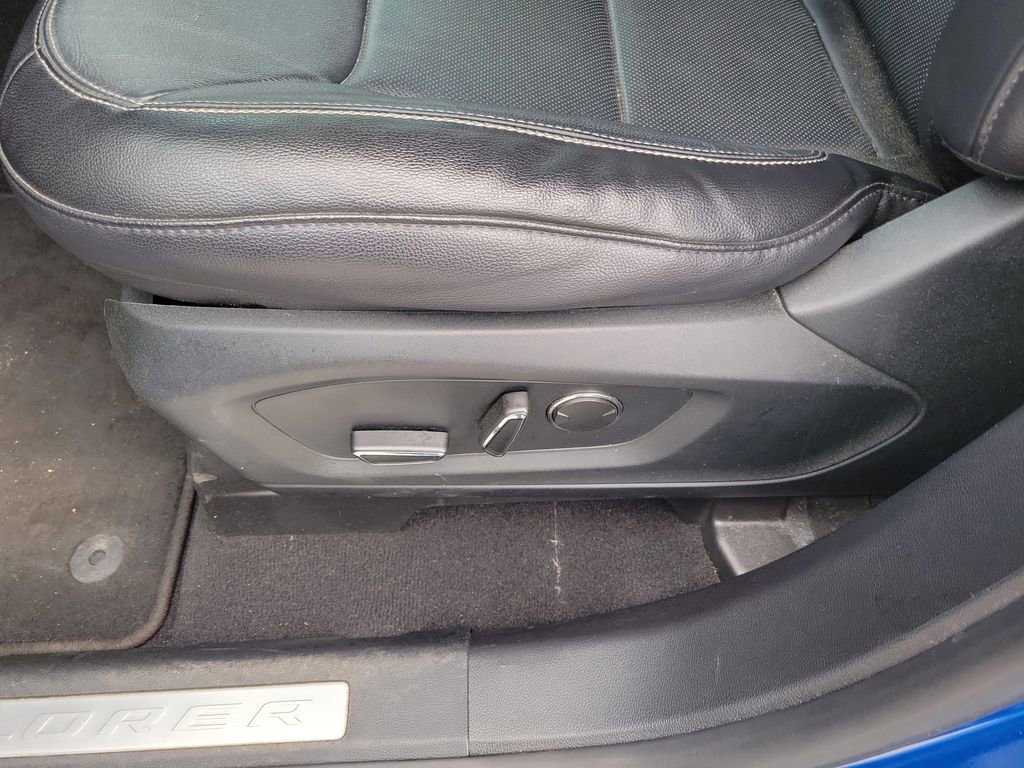 Used 2020 Ford Explorer Limited w/ Class III Trailer Tow Package image 16