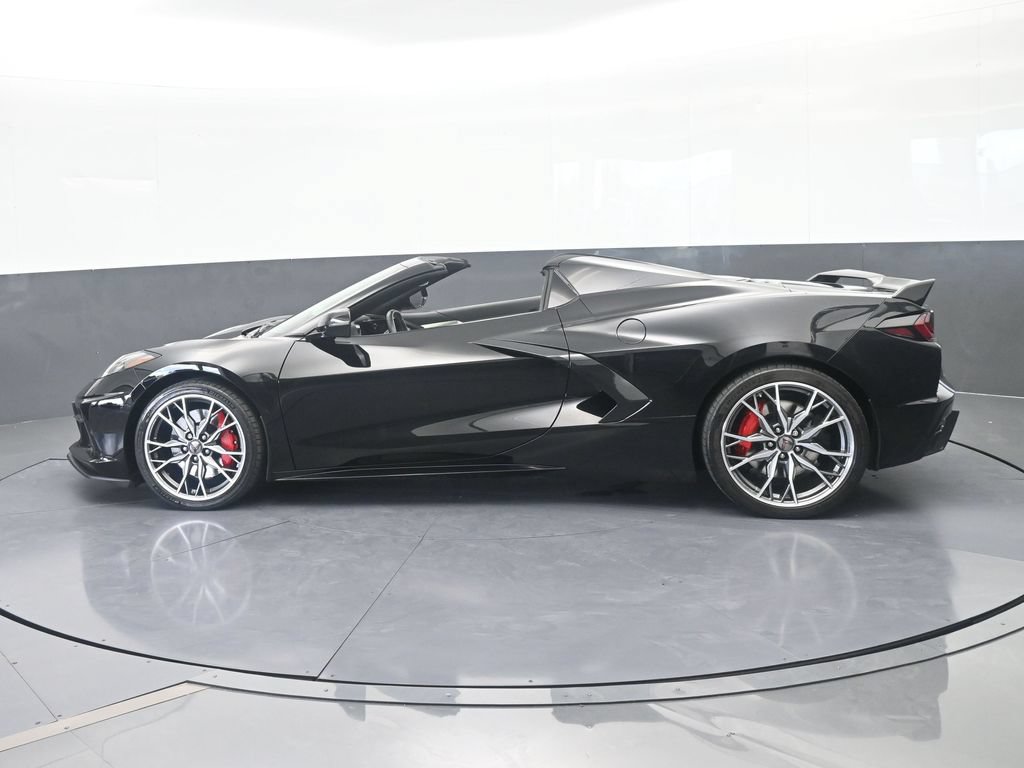 Used 2024 Chevrolet Corvette Stingray Preferred Conv w/ Z51 Performance Package RWD image 3