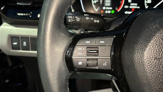 Used 2023 Honda Pilot Touring image 14