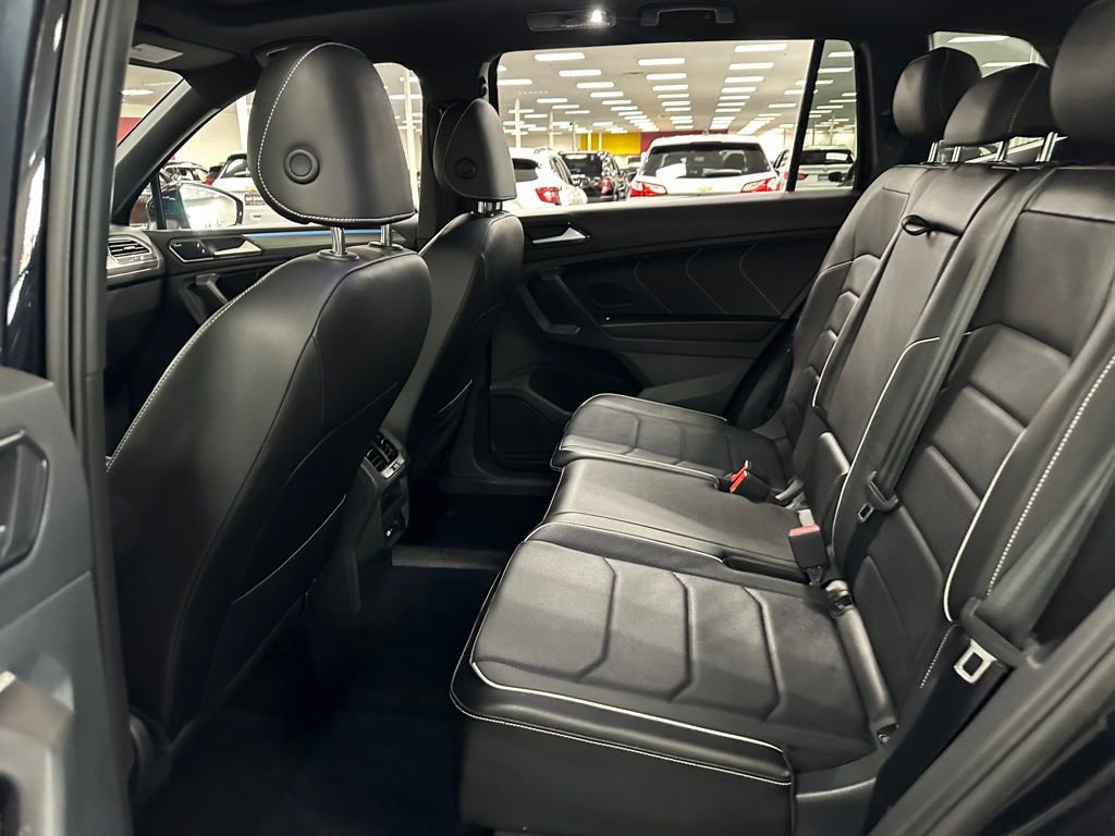 Used 2022 Volkswagen Tiguan SEL R-Line AWD/4WD image 27