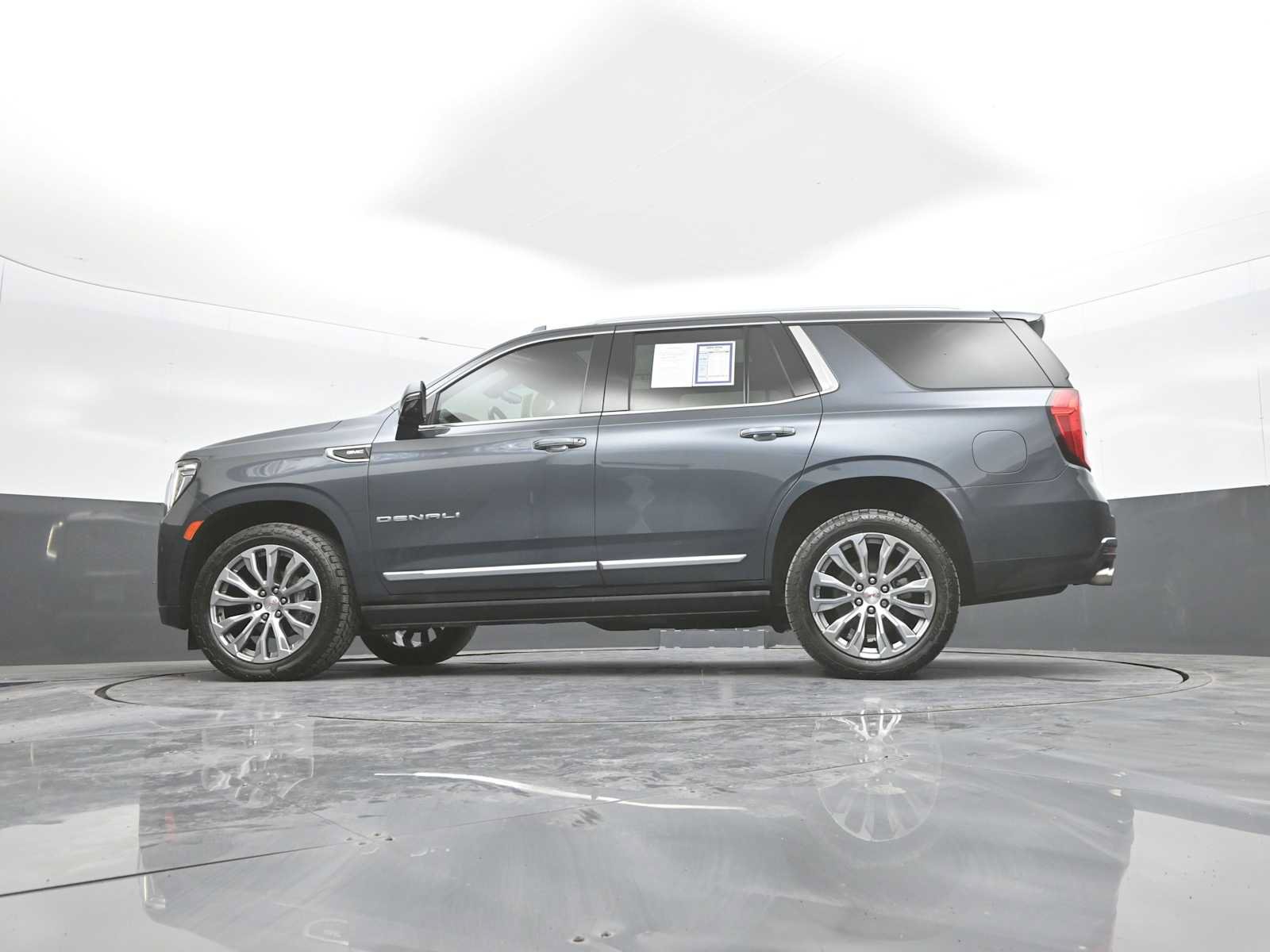 Used 2021 GMC Yukon Denali w/ Denali Premium Package RWD image 51