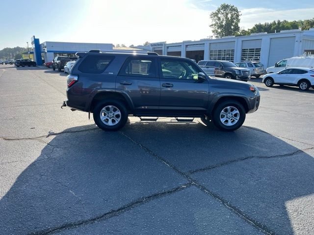 Used 2022 Toyota 4Runner SR5 Premium w/ Moonroof Package RWD image 2