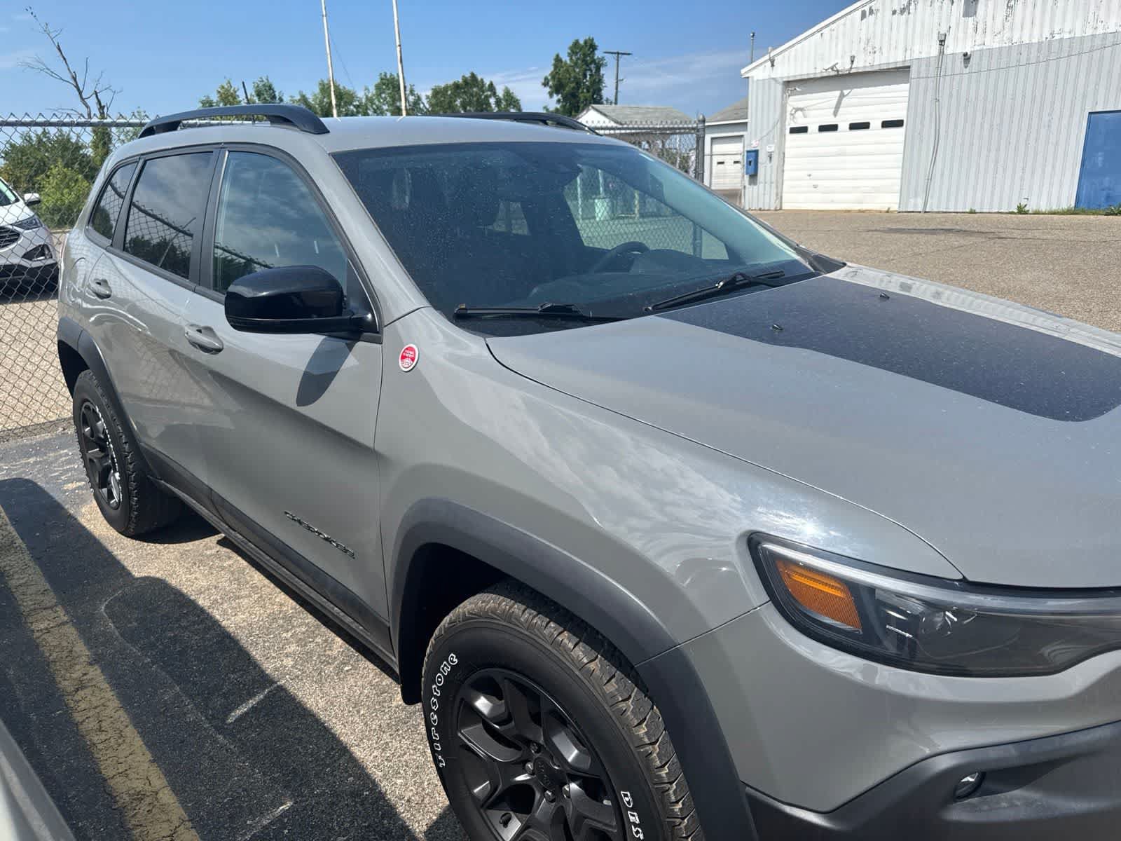 Used 2022 Jeep Cherokee Trailhawk w/ Sound & Nav Group AWD/4WD image 23