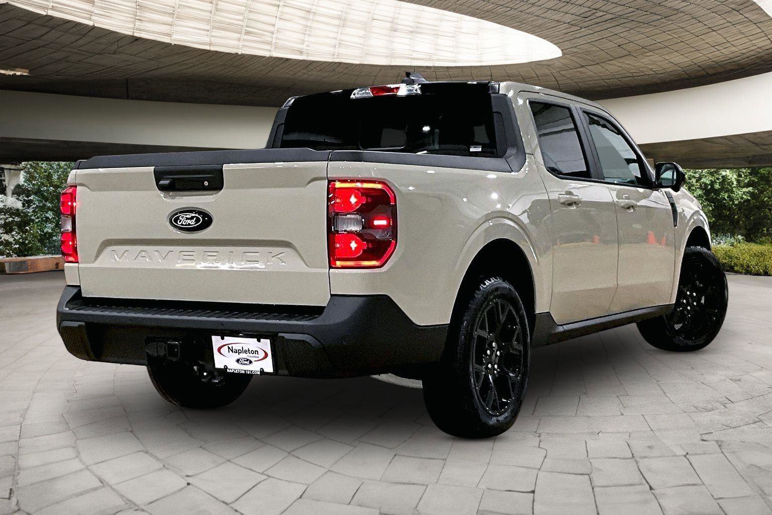 New 2025 Ford Maverick Lariat w/ Black Appearance Package AWD/4WD image 18
