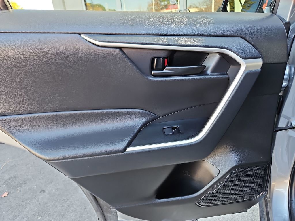Used 2025 Toyota RAV4 LE image 26