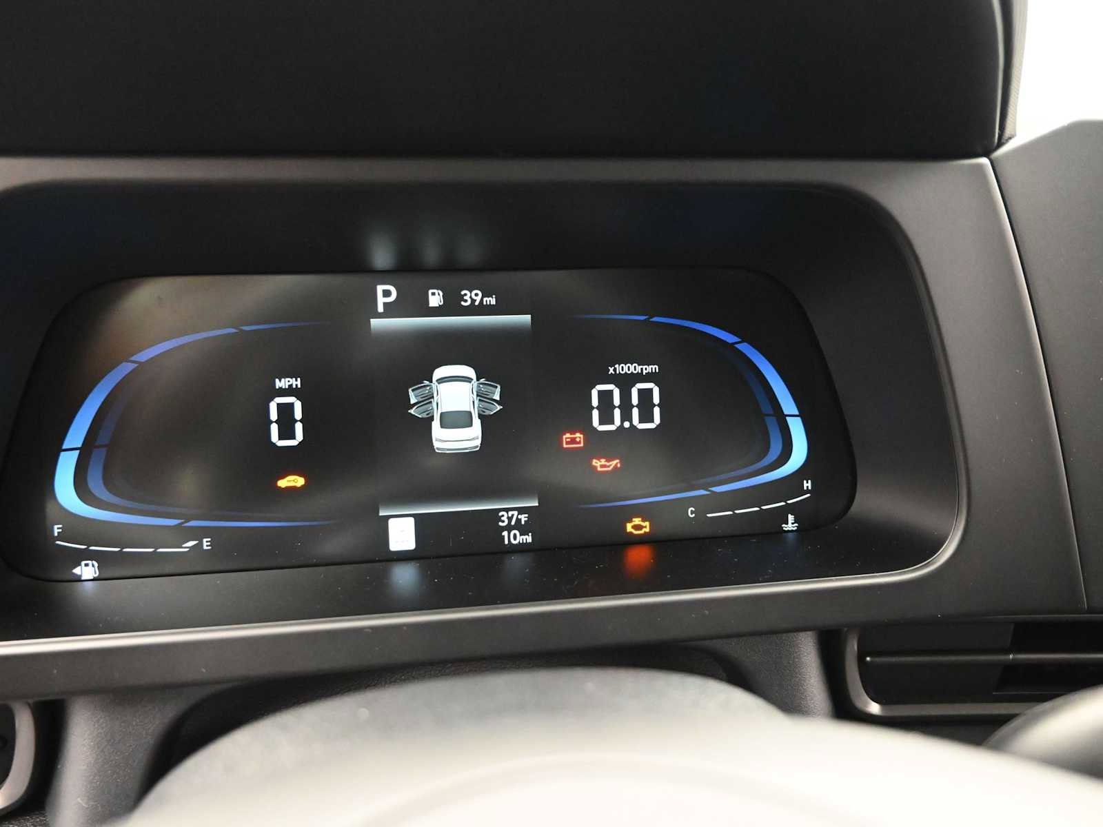 Certified 2025 Hyundai Elantra Sport w/ Cargo Package image 18