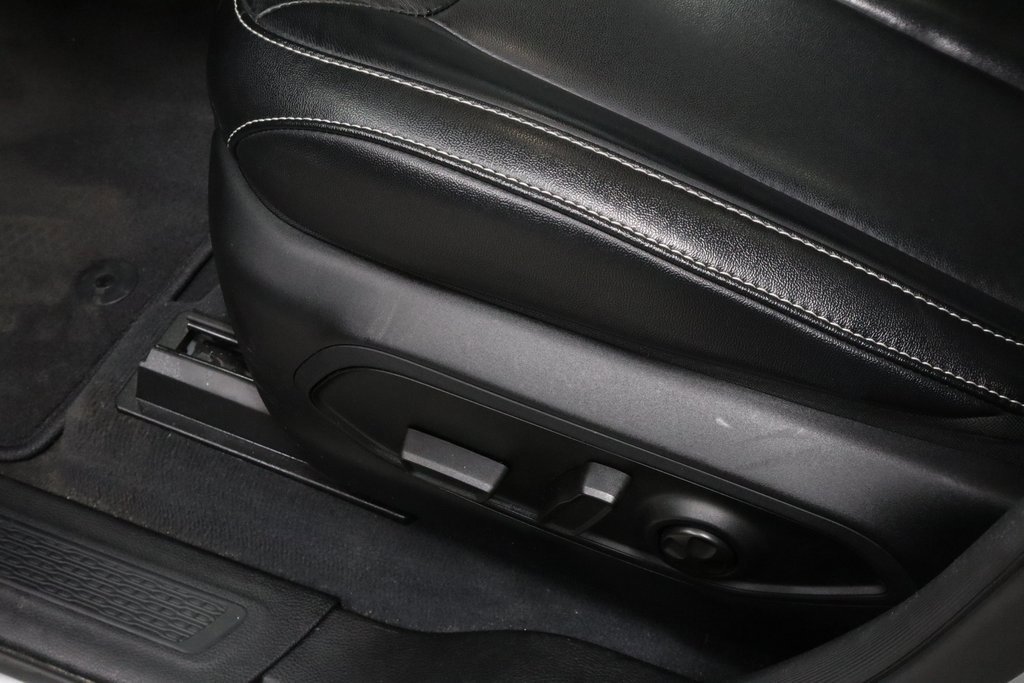 Used 2023 Jeep Grand Cherokee Limited w/ Black Appearance Package image 24