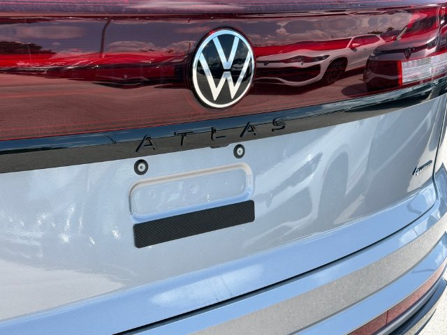 New 2026 Volkswagen Atlas Cross Sport SEL R-Line AWD/4WD image 9