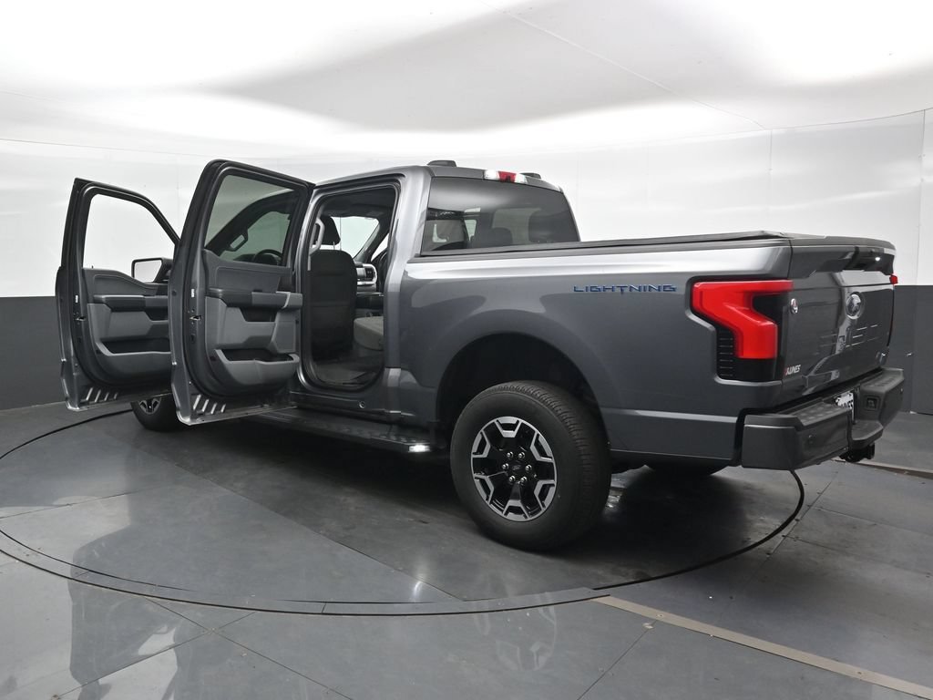 Used 2023 Ford F150 Lightning XLT AWD/4WD image 45