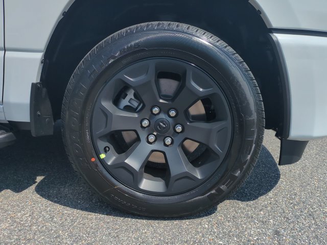 New 2027 RAM 1500 Express AWD/4WD image 11