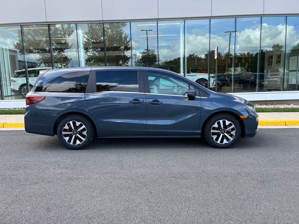 Used 2025 Honda Odyssey EX-L image 10