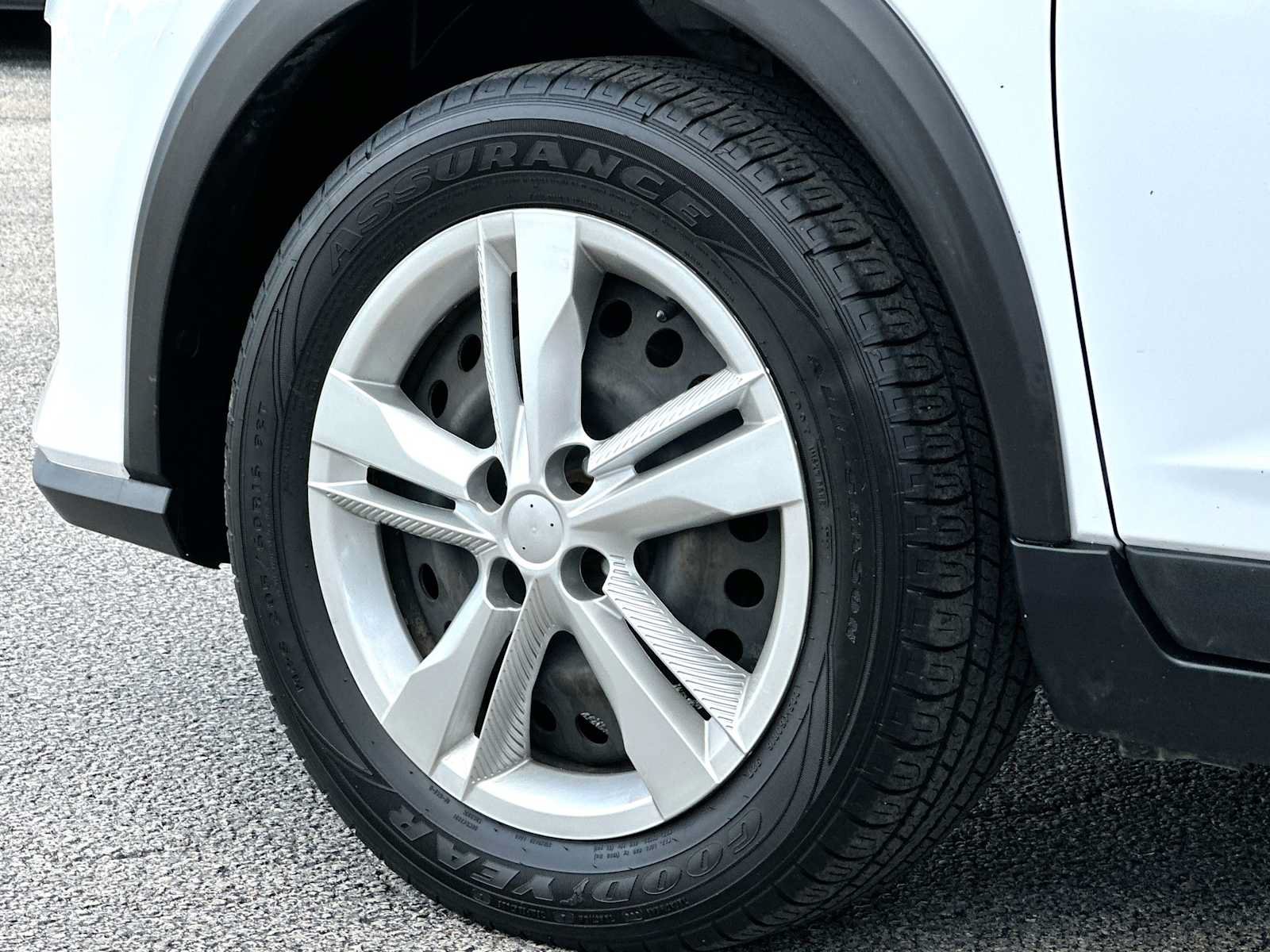 Used 2022 Nissan Kicks S FWD image 11