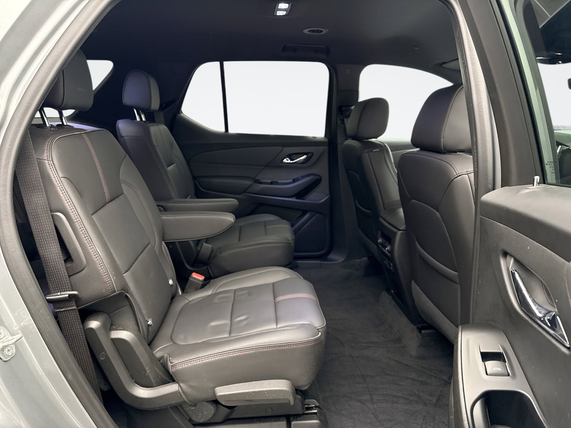 Used 2023 Chevrolet Traverse RS image 20