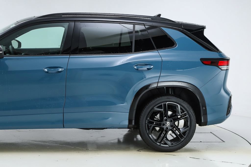 New 2026 Volkswagen Tiguan SE R-Line image 43