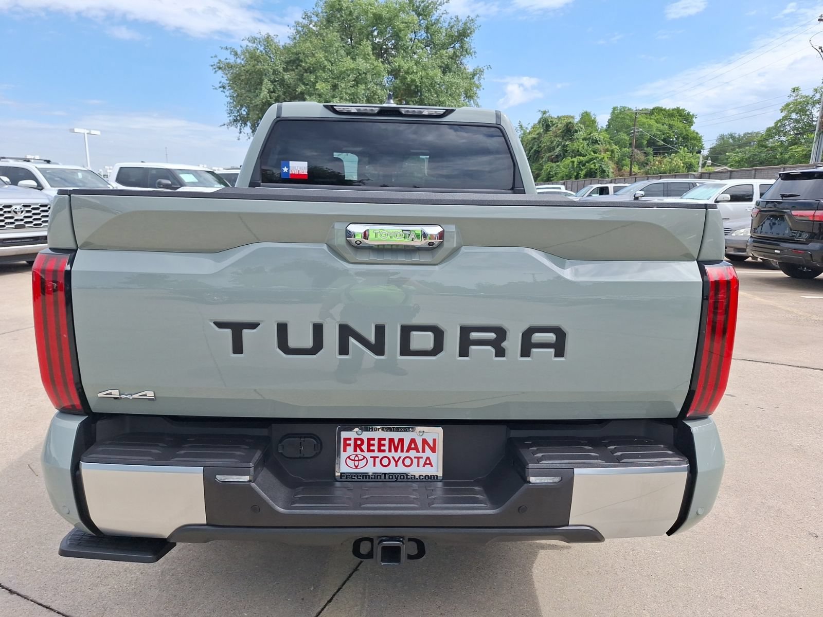 Used 2026 Toyota Tundra Limited AWD/4WD image 5