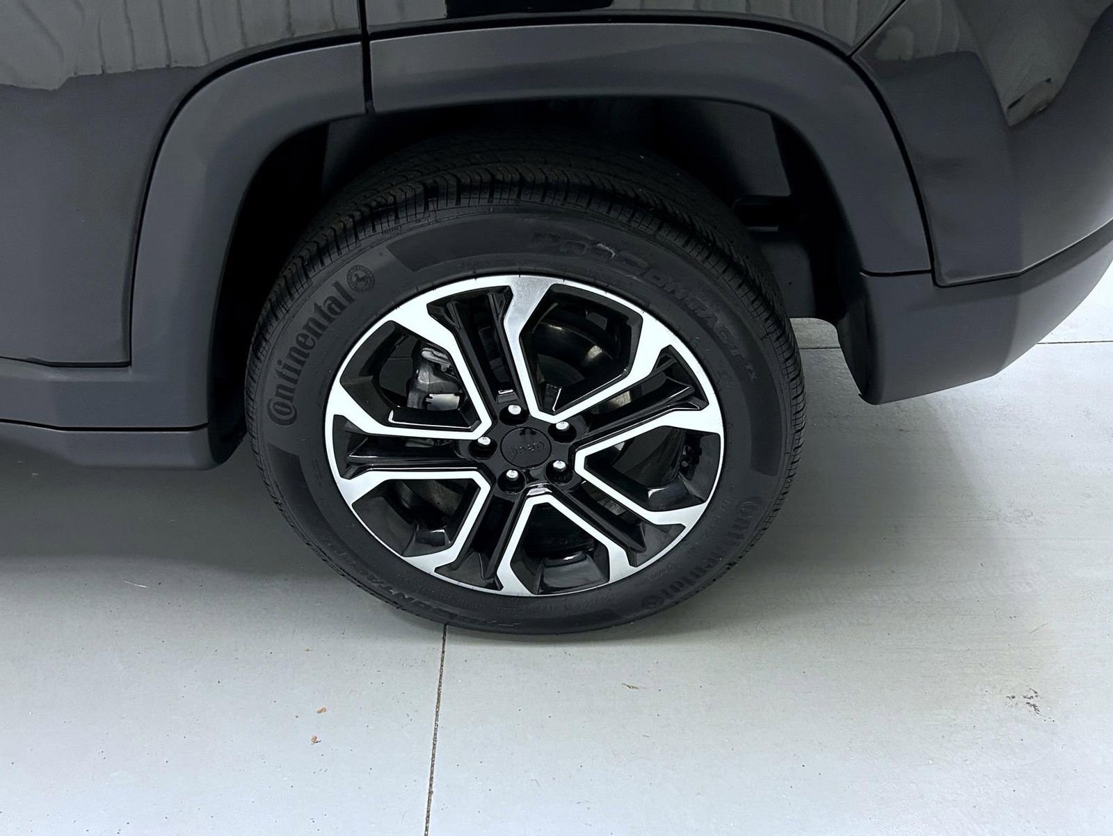 Used 2022 Jeep Compass Limited image 22