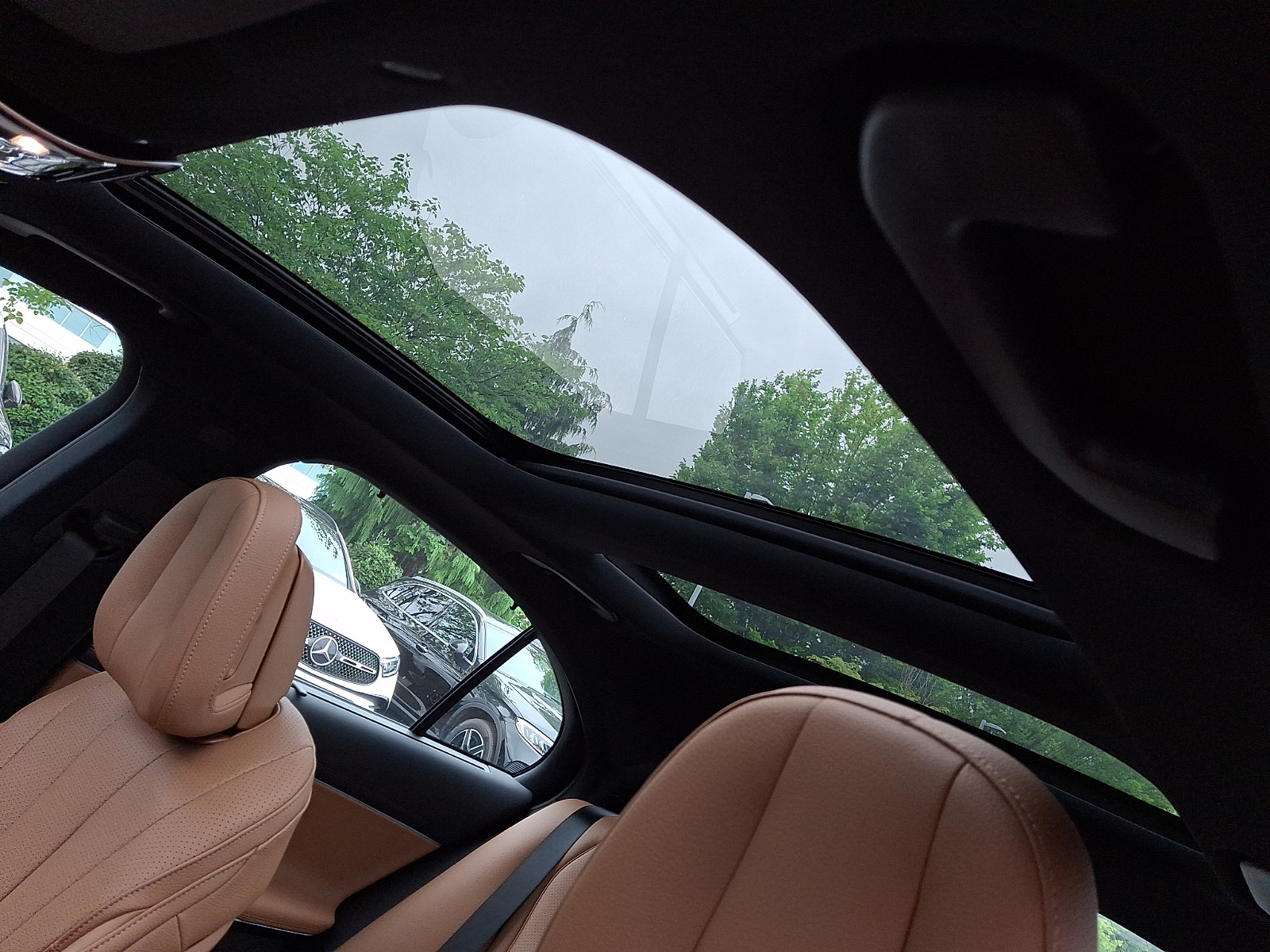 New 2026 Mercedes-Benz E 350 4MATIC Sedan image 12