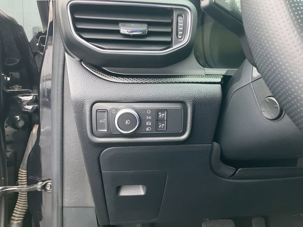 Used 2020 Ford Explorer ST w/ Premium Technology Package image 21