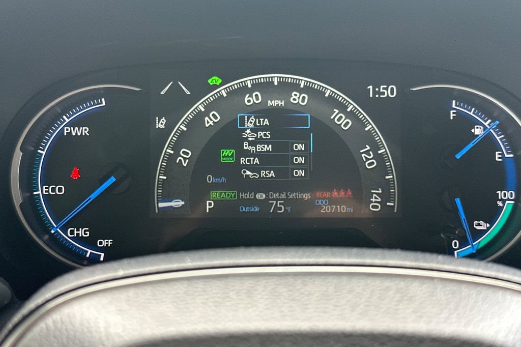 Used 2025 Toyota RAV4 SE AWD/4WD image 25