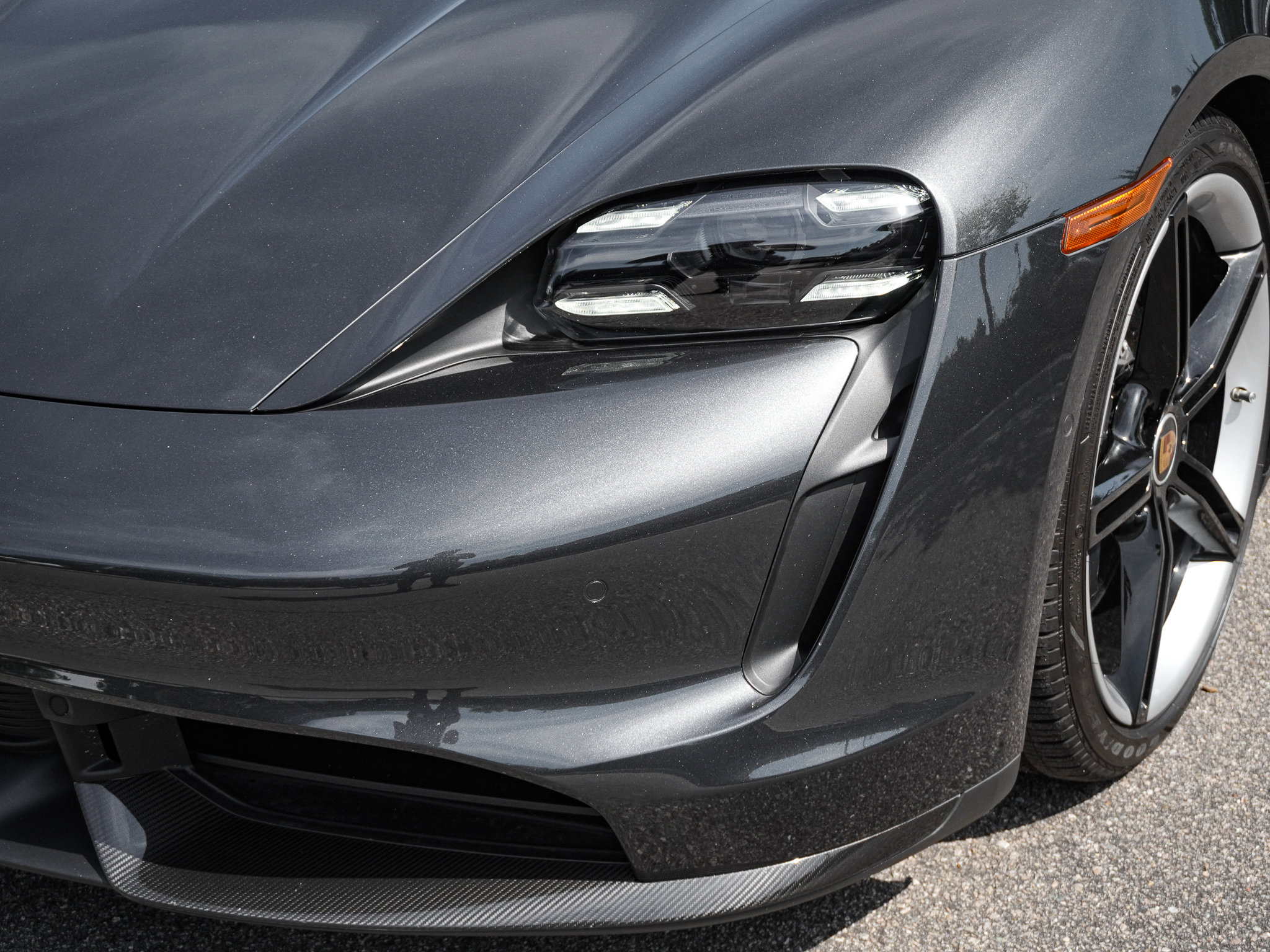 Used 2022 Porsche Taycan Turbo S AWD/4WD image 6