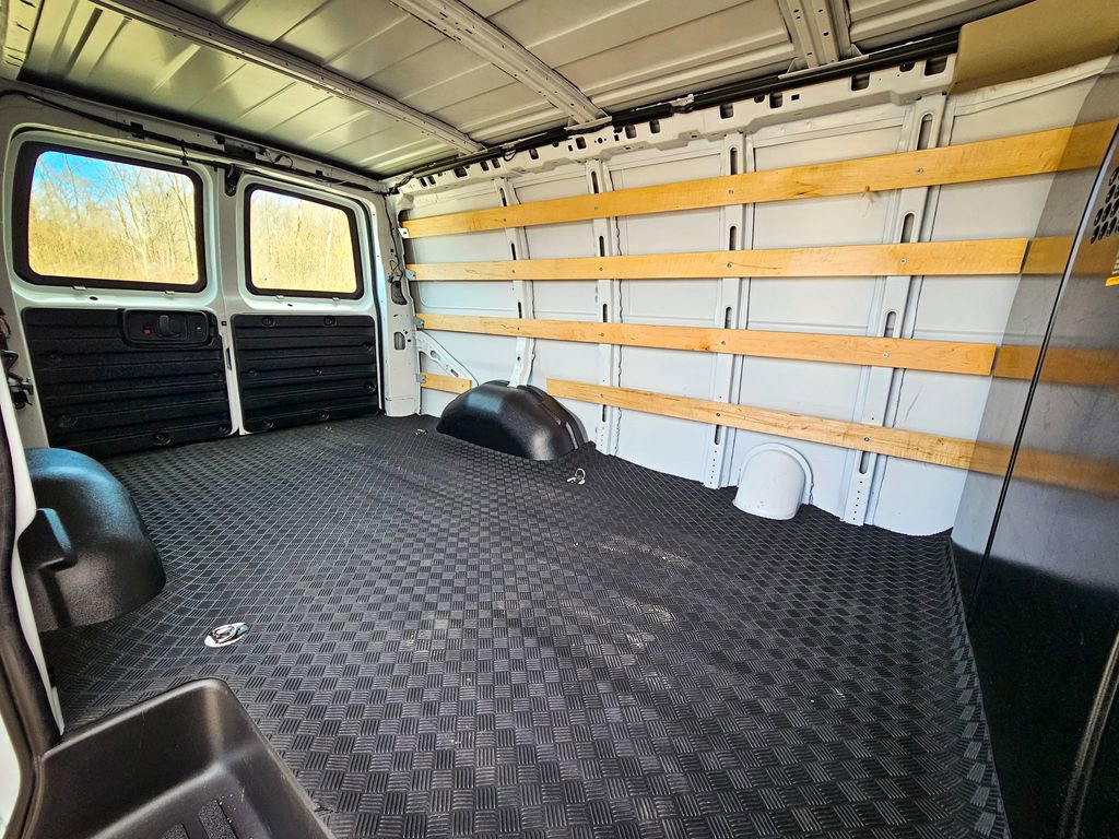 Used 2024 Chevrolet Express 2500 w/ Driver Convenience Package image 25