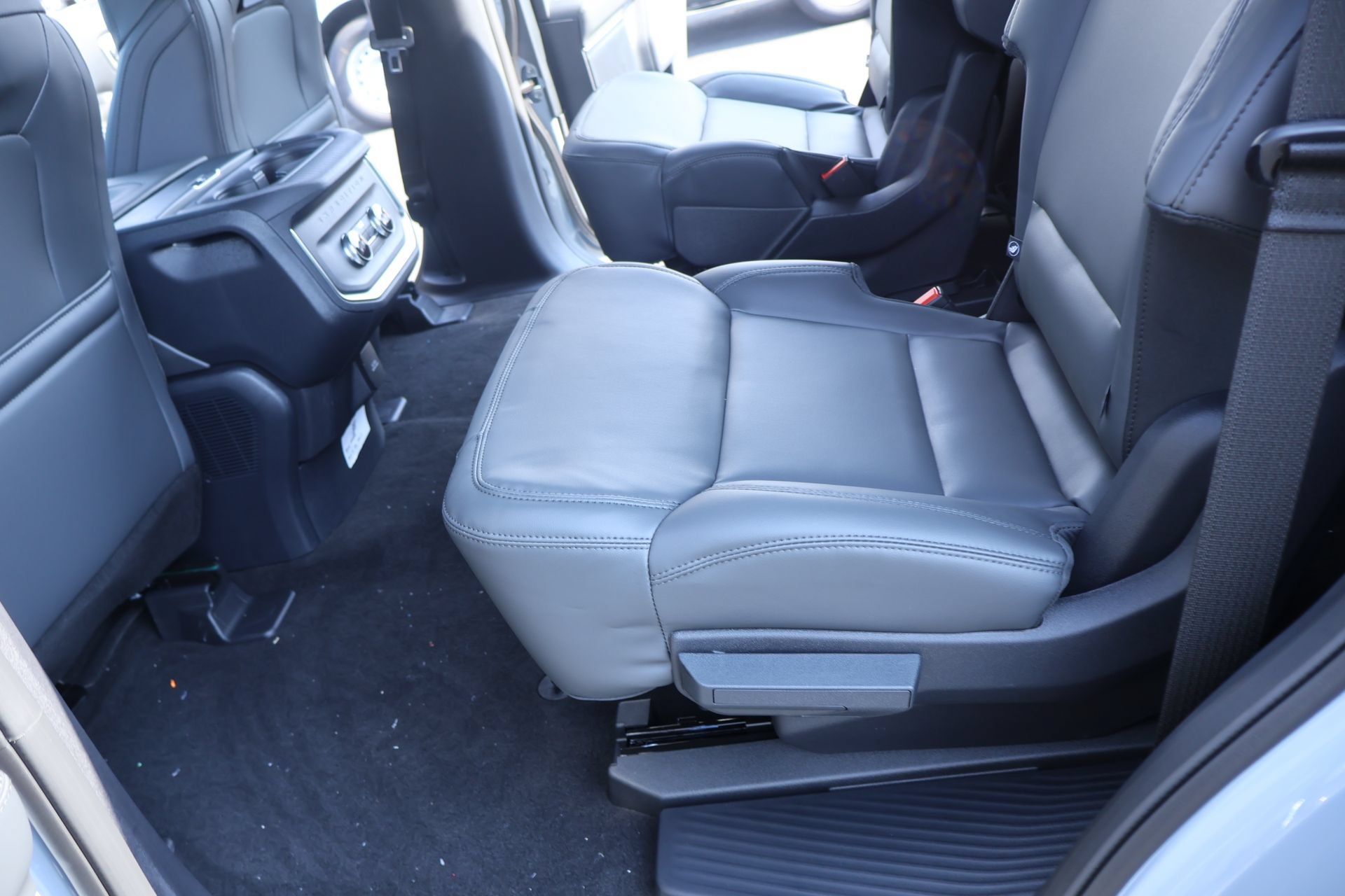 New 2027 Ford Expedition Active AWD/4WD image 14