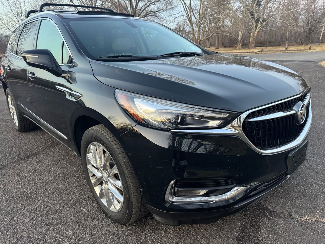 Used 2018 Buick Enclave Essence image 8