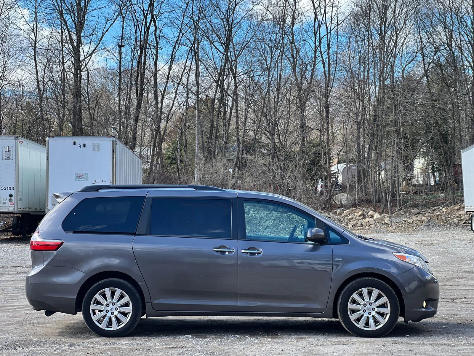 Used 2017 Toyota Sienna XLE AWD/4WD image 7