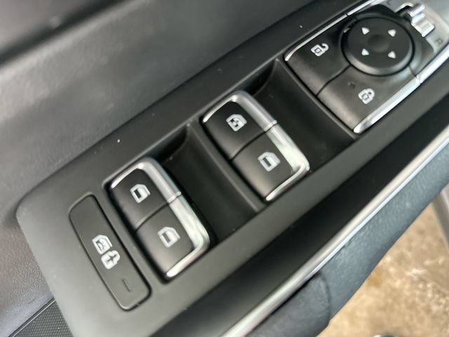 Certified 2023 Kia Sorento LX FWD image 17
