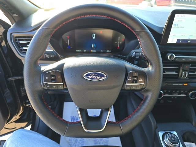 Used 2025 Ford Escape ST-Line image 21