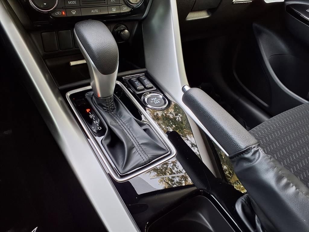 Used 2026 Mitsubishi Eclipse Cross LE AWD/4WD image 15