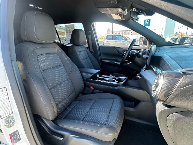 Used 2026 Chevrolet Equinox LT AWD/4WD image 10