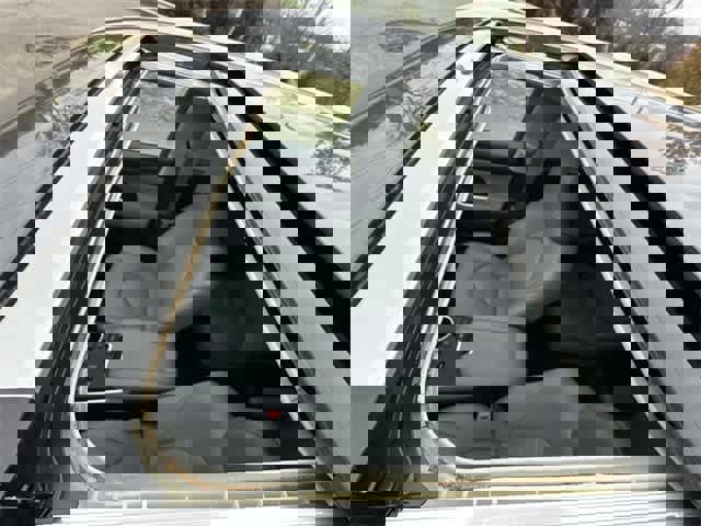 Used 2022 Toyota Highlander XLE image 6