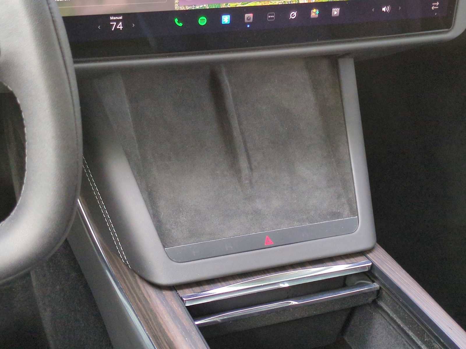 Used 2022 Tesla Model X image 32