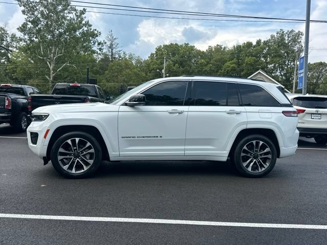 Used 2023 Jeep Grand Cherokee Overland w/ Adv Protech Group III AWD/4WD image 25